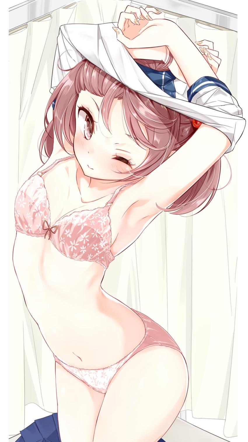 ある日、提督が執務室に戻るとそこはキャバクラになっていた。 <> 021